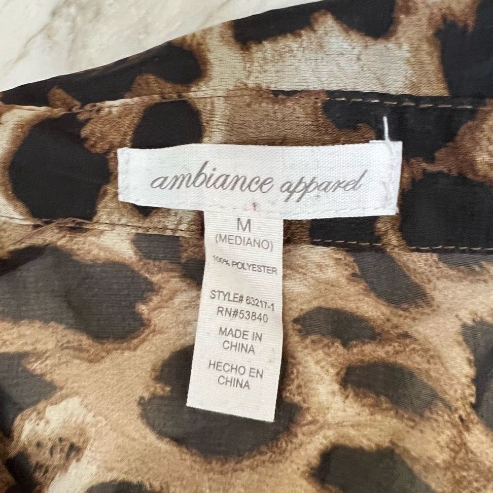 Ambiance Leopard High Low Button Blouse size M - Picture 4 of 6